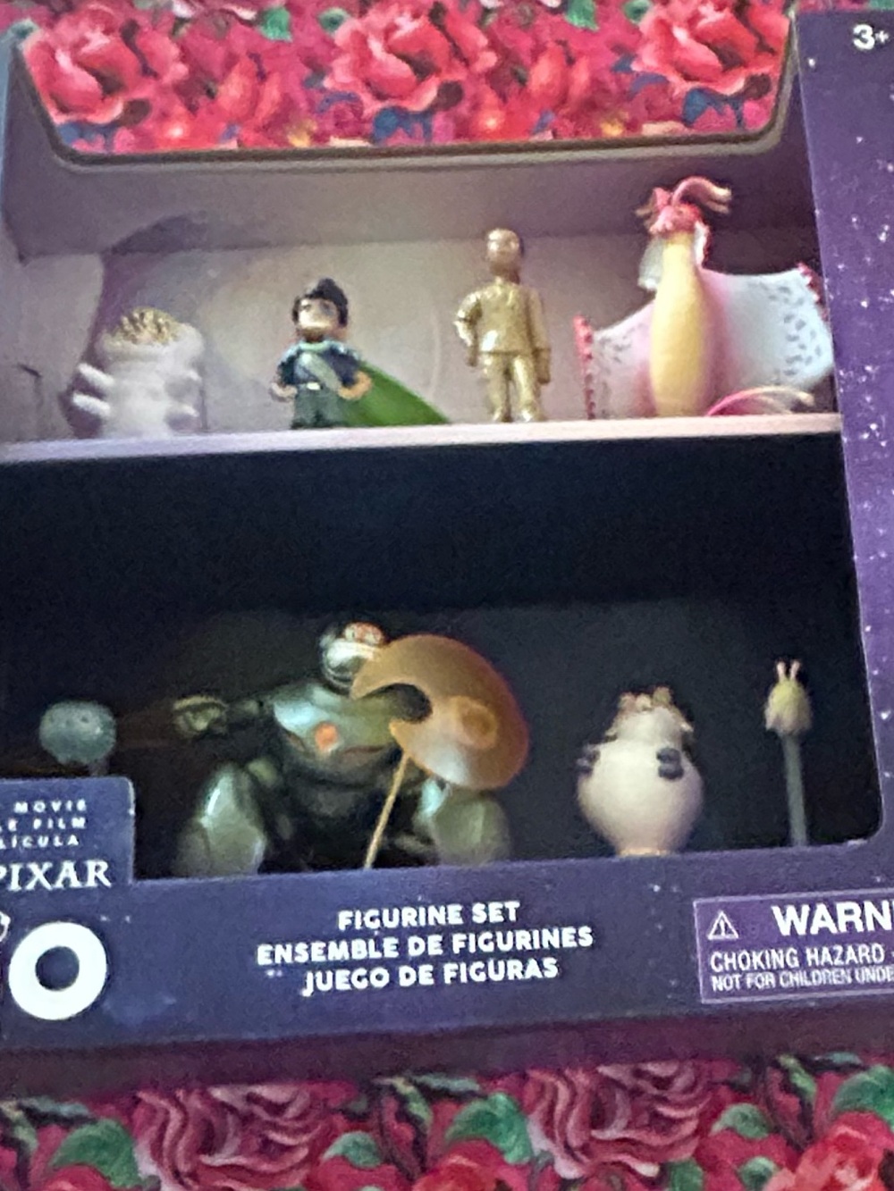 Elio figure set